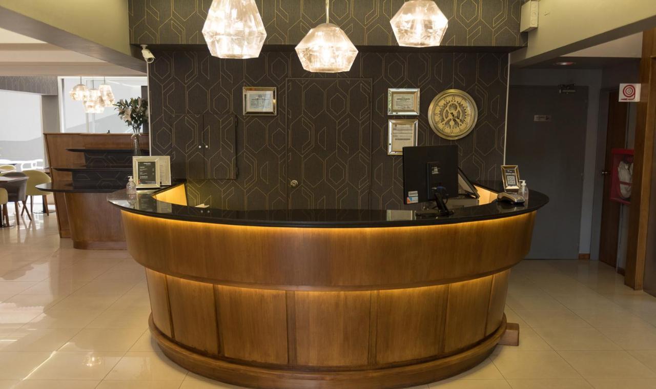 Urbana Class Hotel メンドーサ エクステリア 写真